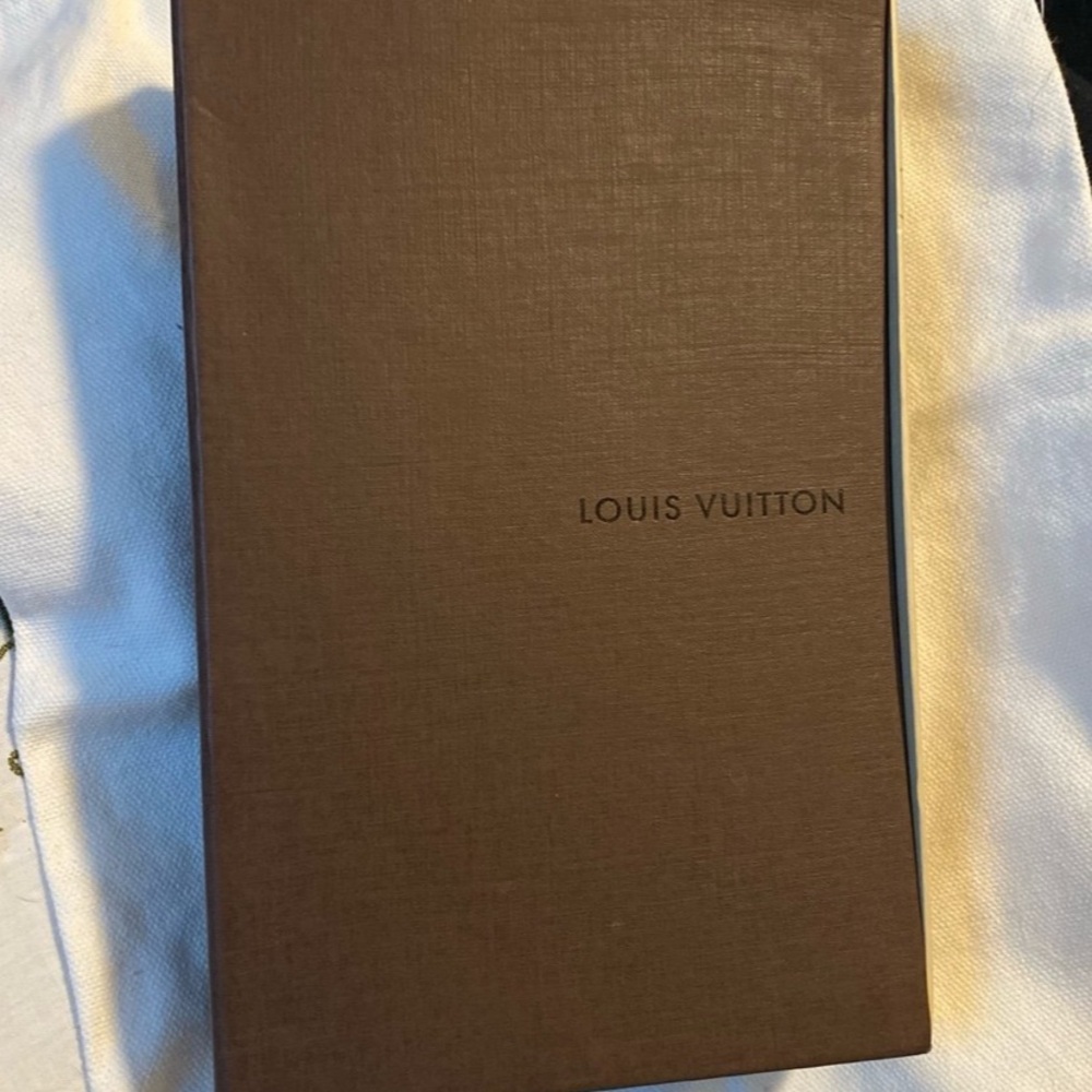 Louis Vuitton Chocolate Brown Gift Box - Picture 3 of 8